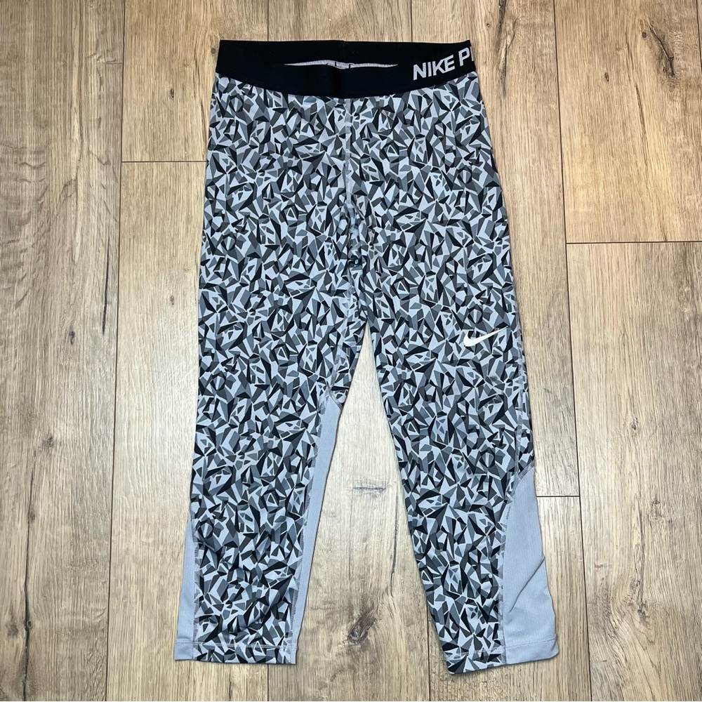 Nike Pro 3/4 Grey Leggings Pro Cool Capri Facet Women’s Size M